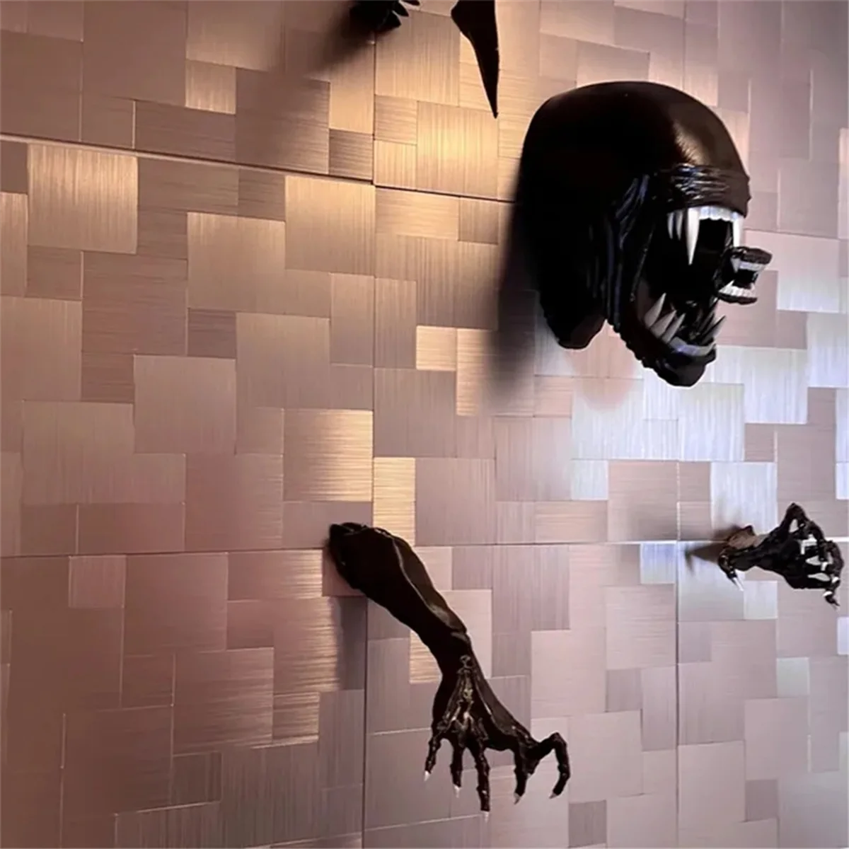 Wieszak na ręczniki z głową Xenomorfa